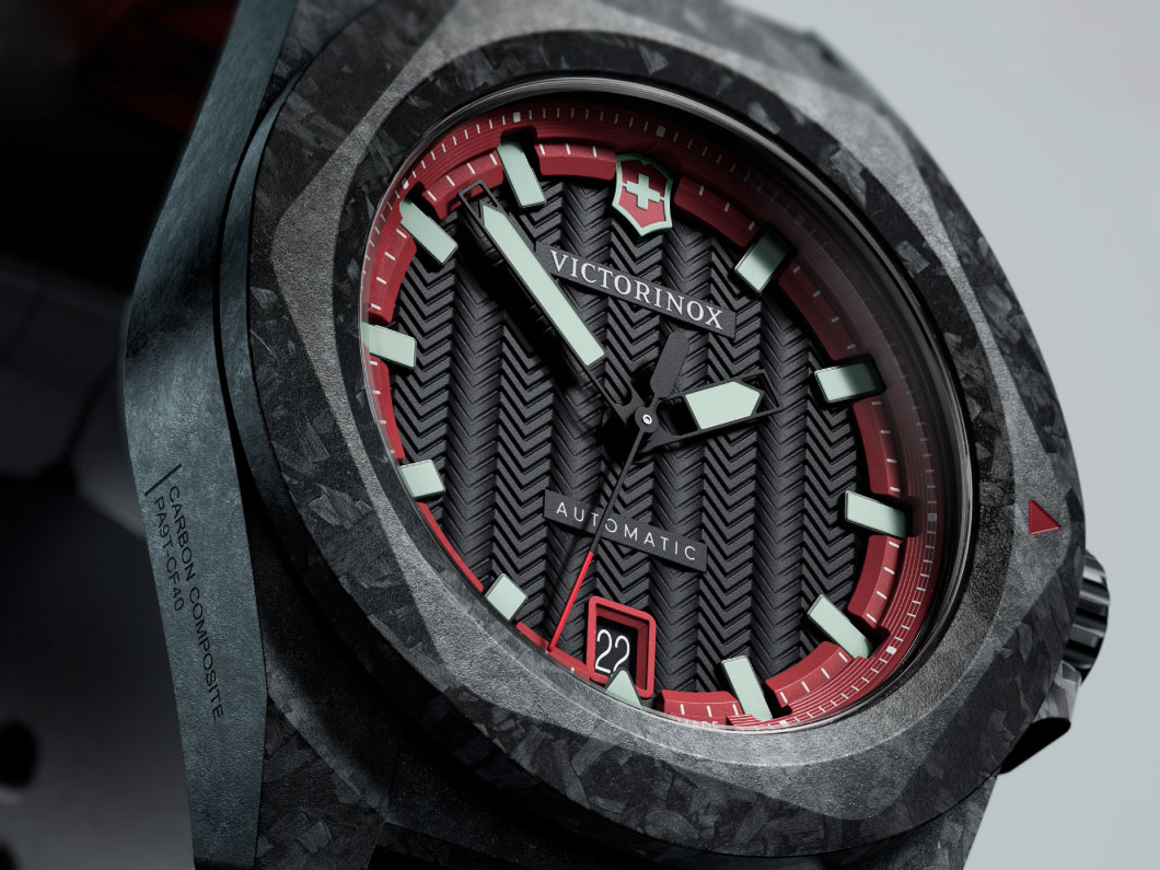 VICTORINOX_-TOP1