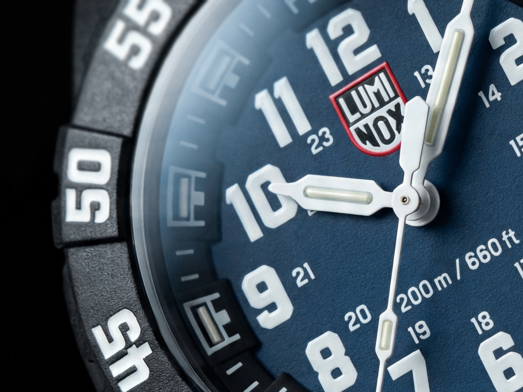 LUMINOX_TOP
